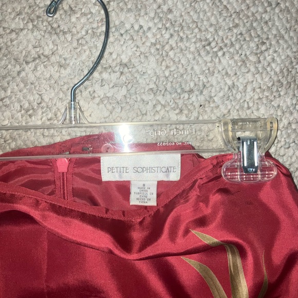 Red Plant skirt - Picture 2 of 2